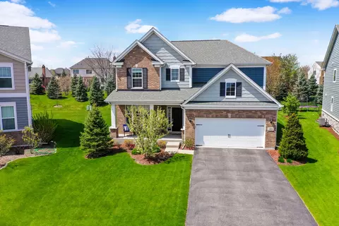 49 Palisades Blvd, Hawthorn Woods, IL 60047