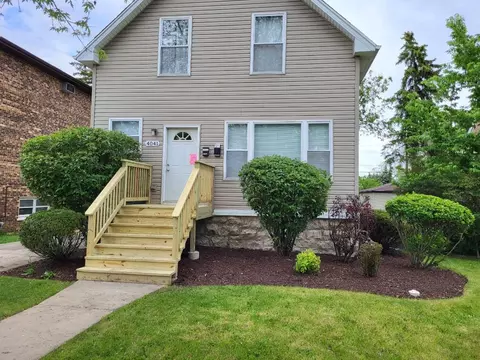 4041 Amelia Ave, Lyons, IL 60534