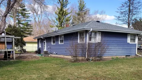 Exterior - 309 N Kent Rd, Mchenry, IL 60051 photo 6 of 8