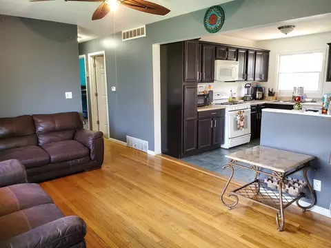 Kitchen - 309 N Kent Rd, Mchenry, IL 60051 photo 1 of 4