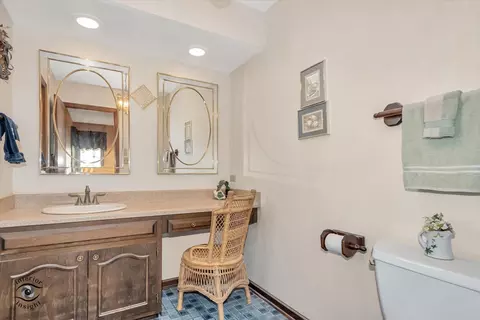Bath - 25304 W Willow Dr, Plainfield, IL 60544 photo 1 of 3