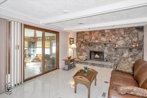 Living - 25304 W Willow Dr, Plainfield, IL 60544 photo 2 of 2