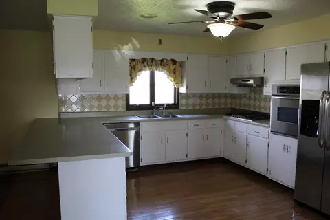 2650 Benson Rd, Morris, IL 60450 photo 9