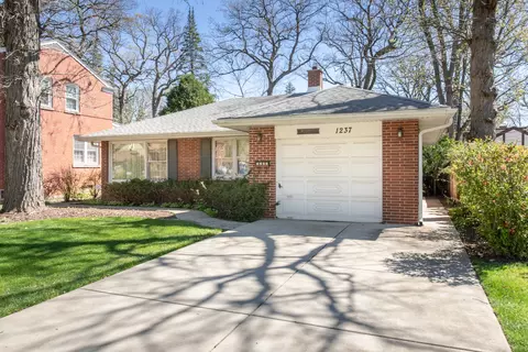 1237 S Western Ave, Park Ridge, IL 60068