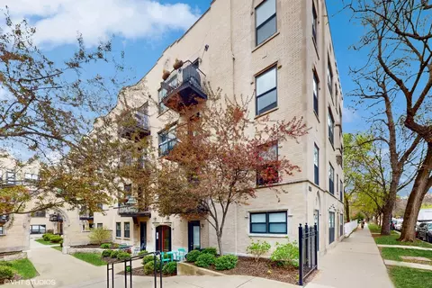 4444 N Damen Ave #2W, Chicago, IL 60625