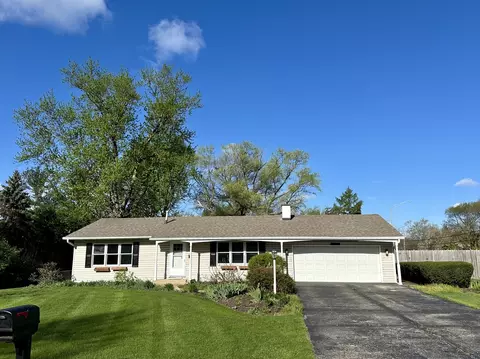 7 S601 Wild Cherry Rd, Naperville, IL 60540
