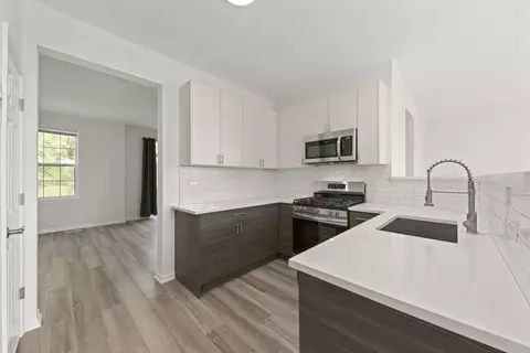 Kitchen - 3054 Mosedale St, Elgin, IL 60124 photo 2 of 5