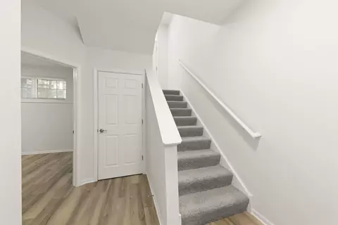 Entry Way - 3054 Mosedale St, Elgin, IL 60124 photo 2 of 2