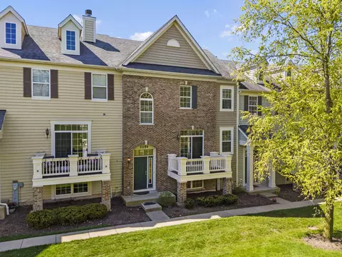 Exterior - 3054 Mosedale St, Elgin, IL 60124 photo 5 of 6