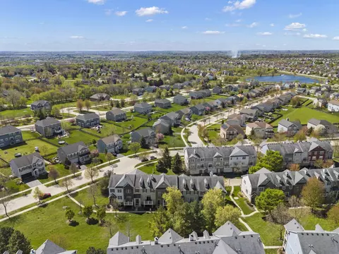 View/Area - 3054 Mosedale St, Elgin, IL 60124 photo 2 of 10