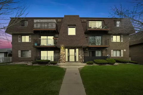 10516 S Highland Ave #3A, Worth, IL 60482