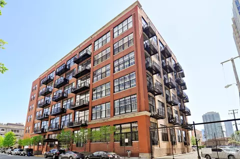525 W Superior St #530, Chicago, IL 60654
