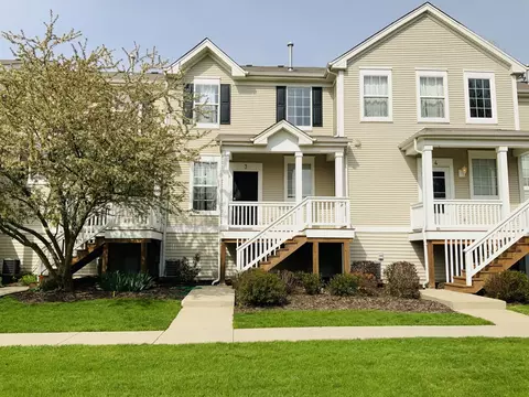 1464 Cambria Dr #3, Dekalb, IL 60115