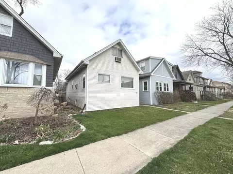 1102 Circle Ave, Forest Park, IL 60130