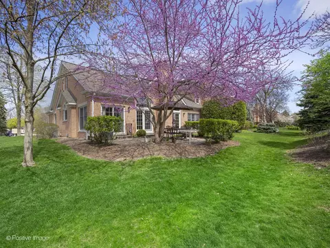 Exterior - 21 S Old Mill Ln, Burr Ridge, IL 60527 photo 5 of 5
