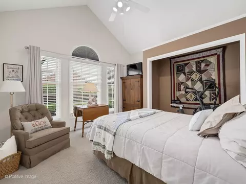 Bedroom - 21 S Old Mill Ln, Burr Ridge, IL 60527 photo 2 of 3