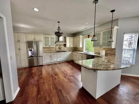 Kitchen - 33789 N Summerfields Dr, Gurnee, IL 60031 photo 2 of 7