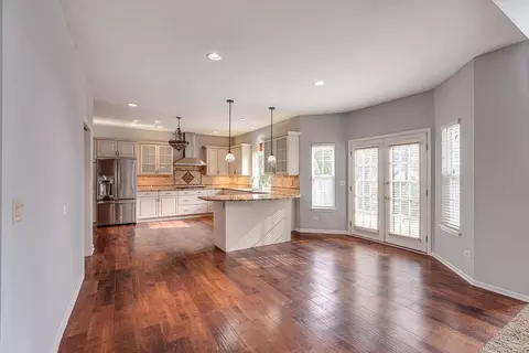 Kitchen - 33789 N Summerfields Dr, Gurnee, IL 60031 photo 7 of 7