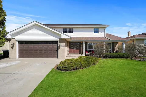 10609 S Tripp Ave, Oak Lawn, IL 60453