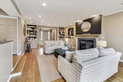 Living - 500 Standish Dr, Deerfield, IL 60015 photo 4 of 7