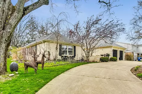 Exterior - 500 Standish Dr, Deerfield, IL 60015 photo 3 of 11