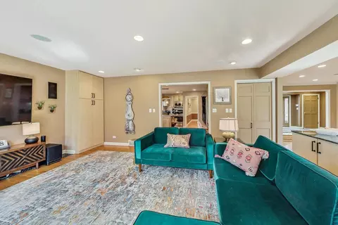 Living - 500 Standish Dr, Deerfield, IL 60015 photo 7 of 7