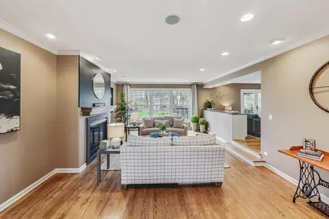 Living - 500 Standish Dr, Deerfield, IL 60015 photo 2 of 7
