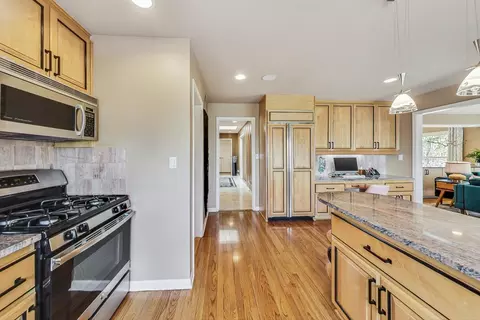 Kitchen - 500 Standish Dr, Deerfield, IL 60015 photo 3 of 5