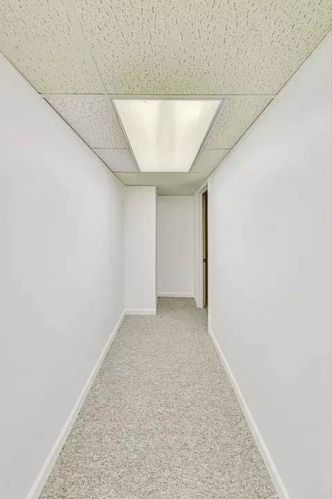 Entry Way - 500 Standish Dr, Deerfield, IL 60015 photo 3 of 3