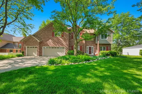 24 W Traube Ave, Downers Grove, IL 60515