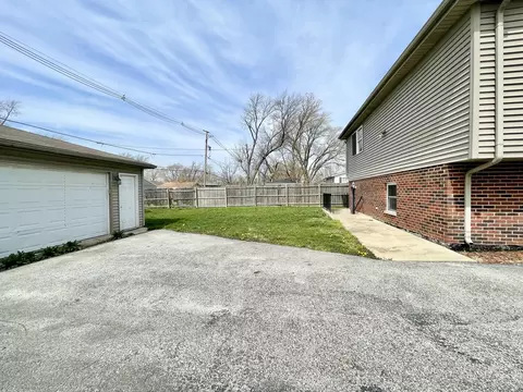 15334 Birch Rd, Markham, IL 60428 photo 3