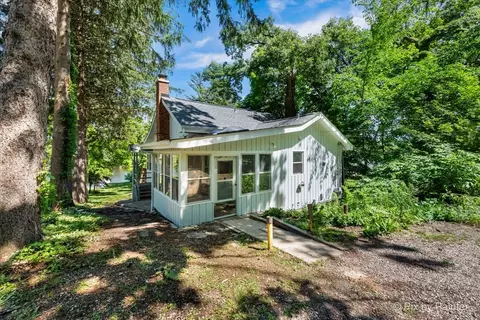 1935 Cary Rd, Algonquin, IL 60102 photo 2