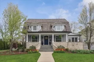 249 Cumnor Rd, Kenilworth, IL 60043