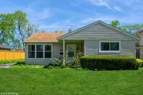 4000 Owl Dr, Rolling Meadows, IL 60008