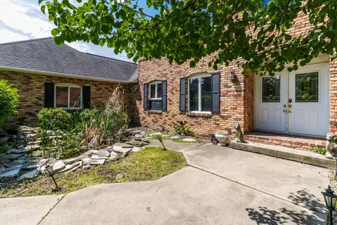 804 Towanda Ave, Bloomington, IL 61701 photo 2