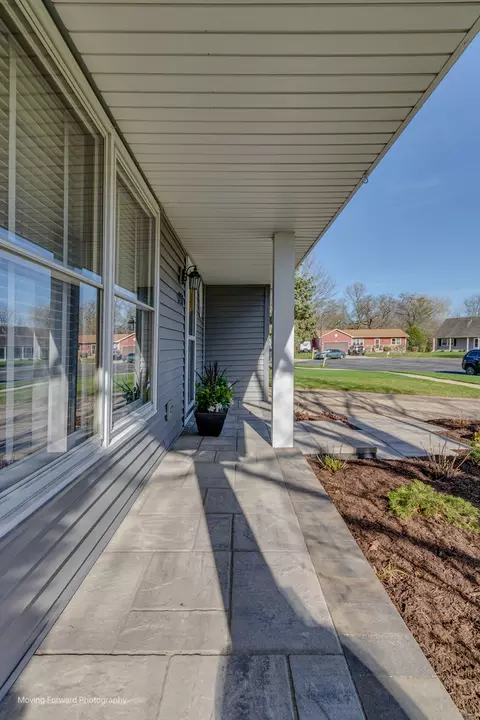 Exterior - 1291 Meyer Ct, Naperville, IL 60564 photo 3 of 8