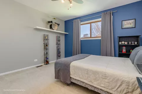 Bedroom - 1291 Meyer Ct, Naperville, IL 60564 photo 6 of 9