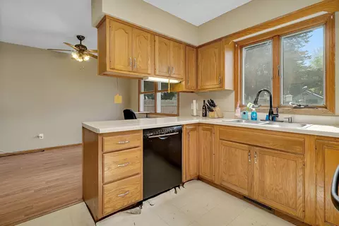 Kitchen - 804 1st Ave, Mendota, IL 61342 photo 3 of 3