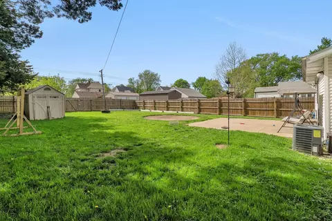 Exterior - 804 1st Ave, Mendota, IL 61342 photo 7 of 11