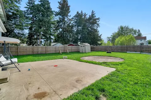Exterior - 804 1st Ave, Mendota, IL 61342 photo 6 of 11