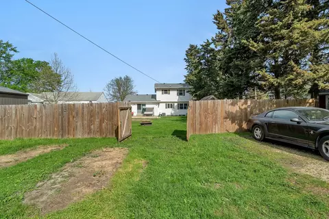 Exterior - 804 1st Ave, Mendota, IL 61342 photo 10 of 11