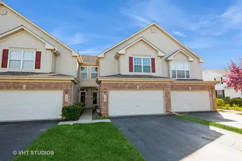 707 Stuarts Dr, Saint Charles, IL 60174