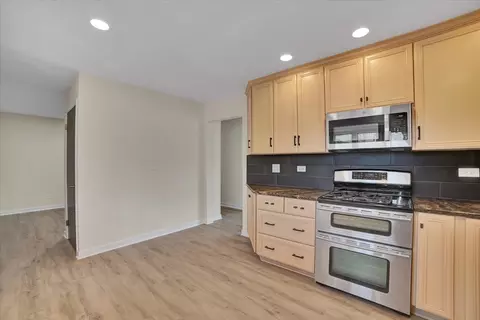 Kitchen - 234 Pinehurst Dr, Des Plaines, IL 60016 photo 1 of 3