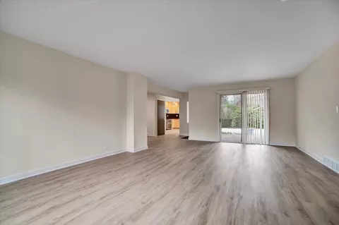 Living - 234 Pinehurst Dr, Des Plaines, IL 60016 photo 1 of 2