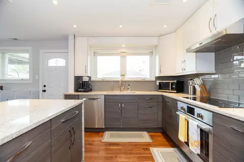 1087 S 6th Ave, Des Plaines, IL 60016 photo 7