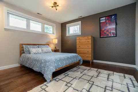 1087 S 6th Ave, Des Plaines, IL 60016 photo 10