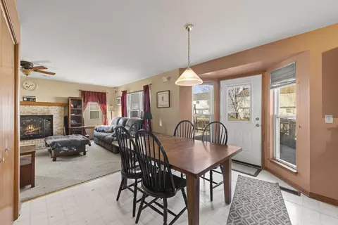 Dining - 5301 Brier Glen Dr, Plainfield, IL 60586 photo 1 of 1