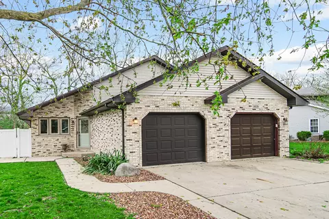 1404 Strawberry Hill Dr, Lockport, IL 60441