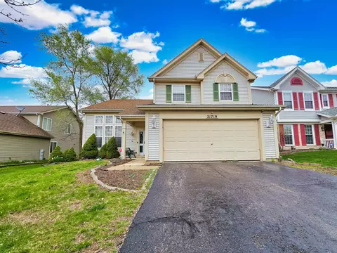 21719 W Knollwood Ct, Plainfield, IL 60544