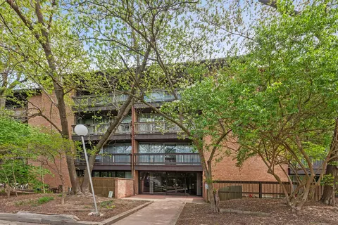 5500 Hillcrest Ln #129-2M, Lisle, IL 60532